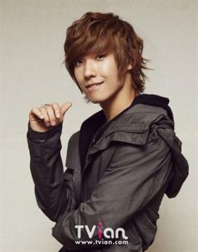 ลีจุน (Lee Joon) ถูกเลือกให้เป็นอันดับ 1 สำหรับ “ไอดอลที่ผันมาเป็นนักแสดงรุ่นใหม่”