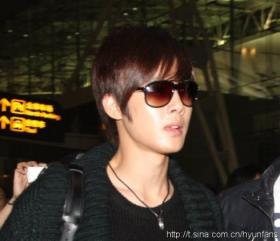ภาพคิมฮยอนจุง (Kim Hyun Joong) เดินทางไปถึงที่กวางเจา พร้อมภาพจากเวที