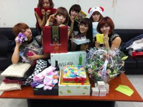 วง Rainbow ฉลองครบรอบ 1 ปี!