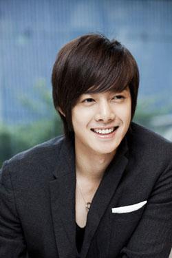คิมฮยอนจุง (Kim Hyun Joong) รับรองว่า วง SS501 จะไม่แยกวง
