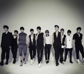 สมาชิกวง Super Junior กลายมาเป็นพิธีกรรายการของพวกเขาเอง?