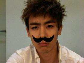 เมื่อนิชคุณ (Nichkhun) กลายเป็นปู่ที่ดูดี?