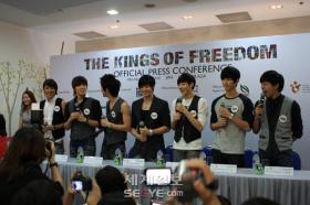 การแสดงของวง U-Kiss ที่สิงคโปร์ประสบความสำเร็จด้วยดี!