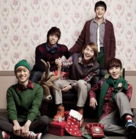 วง SNSD, SHINee และ f(x) ถ่ายแบบสำหรับปฏิทินปี 2011