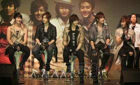 คิมฮยอนจุง (Kim Hyun Joong) พูดถึงสมาชิกวง SS501!!