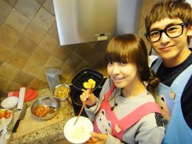 ภาพน่ารักๆ ของนิชคุณ (Nichkhun) และ Victoria จากรายการ We Got Married สัปดาห์นี้!