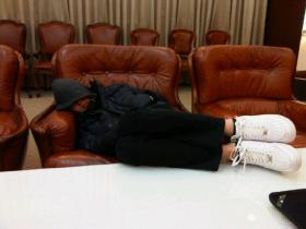แจจุง (Jae Joong) ถ่ายภาพยูชอน (Yoochun) ขึ้น Twitter ของเขา!