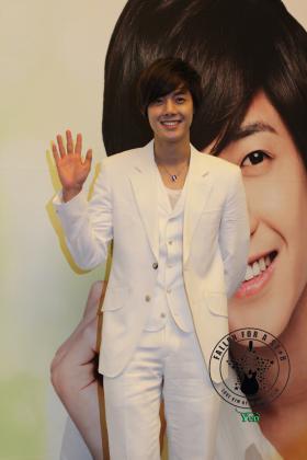 ประมวลภาพและวีดีโอกิจกรรมของคิมฮยอนจุง (Kim Hyun Joong) ที่สิงคโปร์!