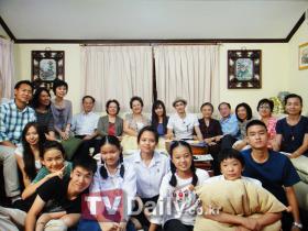 คู่นิชคุณ (Nichkhun) และ Victoria ถ่ายภาพครอบครัว?