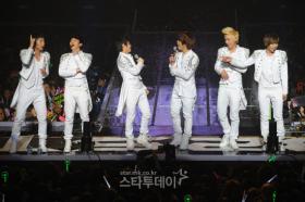 คอนเสิร์ตแรกของวง B2ST ประสบความสำเร็จ!