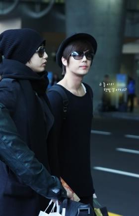 โฮยองแซง (Heo Young Saeng) และคิมคยูจง (Kim Kyu Jong) เดินทางกลับประเทศเกาหลี!