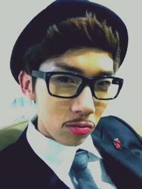 โจควอน (Jo Kwon) ที่มีหนวด?