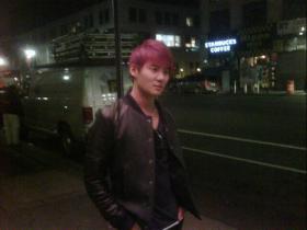 คิมจุนซู (Kim Junsu) เซ็นสัญญาคงความเป็นโสด?