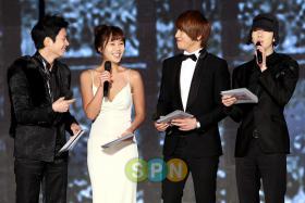 ศิลปินต่างๆ มาซ้อมสำหรับงาน 2010 SBS Gayo Daejun 2010!