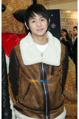 แฟนๆ โยซบ (Yo Seob) เพิ่งฉลองครบรอบวันเกิด 22 ปี!