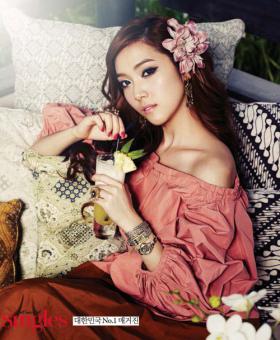 Jessica ถ่ายภาพสำหรับนิตยสาร Singles!