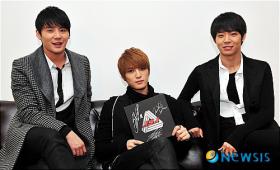 การฟ้องศาลระหว่างสมาชิก JYJ และทาง SM Entertainment ถูกกำหนดเลื่อนออกไป