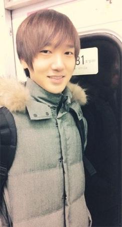 เยซอง (Ye Sung) ขึ้นรถไฟใต้ดิน?