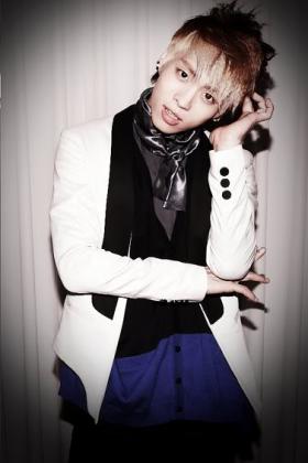 จงฮยอน (Jong Hyun) อวดหุ่นช่วงบน?