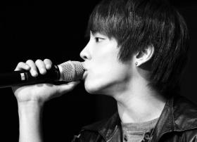 จงฮยอน (Jong Hyun) คุยกับแฟนๆ ผ่านทางข้อความ!