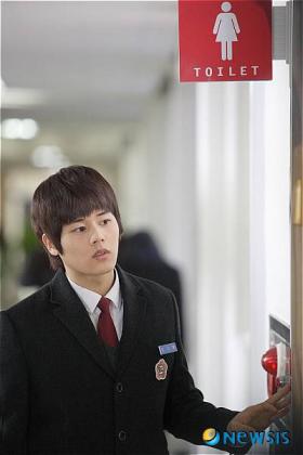 คิมดงจุน (Kim Dong Joon) เริ่มงานด้านการแสดง!