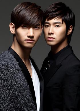 วงดงบังชินกิ (TVXQ) ติดชาร์ตอันดับ 1 ประจำสัปดาห์ของโอริก้อน!