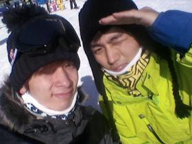 ชานซอง (Chan Sung) และซีลอง (Seulong) ไปเที่ยวในช่วงวันหยุด