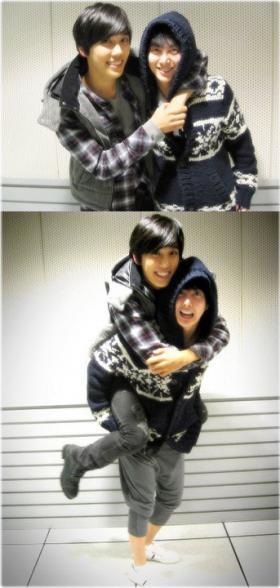 คิมฮยองจุน (Kim Hyung Joon) และปาร์คจองมิน (Park Jung Min) ถ่ายภาพด้วยกัน?