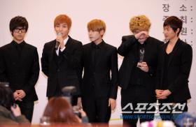 วง Super Junior ชนะรางวัล Best Selling Album ของปี 2010!
