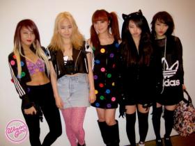 วง Wonder Girls ไปร่วมงานแฟชั่นของ Jeremy Scott
