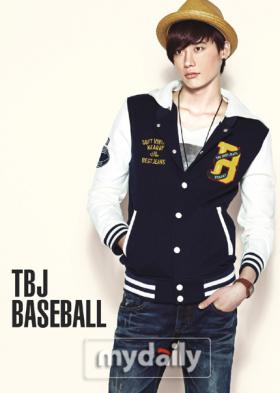 ลีจงซอค (Lee Jong Suk) ถ่ายแบบให้กับเครื่องแต่งกายแบรนด์ TBJ 