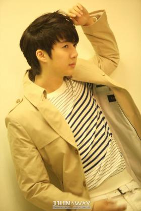 ภาพใหม่ๆ ของคิมฮยองจุน (Kim Hyung Joon)!