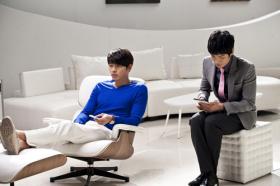 ภาพฮยอนบิน (Hyun Bin) และคิมซองโอ (Kim Sung Oh) ในงานโฆษณา Smart TV เพิ่ม!