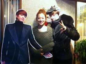 ซอลลี่ (Sulli) ถ่ายภาพกับ Se7en!