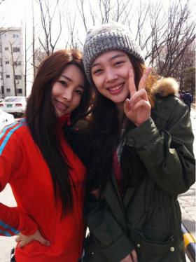 จูอามิน (Joo Ah Min) เป็นเพื่อนกับซอลลี่ (Sulli)?