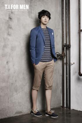 ยูนซิยูน (Yoon Si Yoon) ถ่ายภาพให้กับเครื่องแต่งกายแบรนด์ T.I For Men 