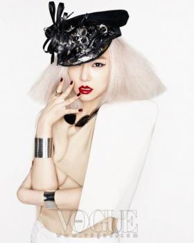 สมาชิกวง SNSD ถ่ายภาพในนิตยสาร Vogue!