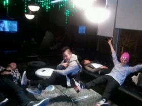 ภาพการทำงานของสมาชิกวง Big Bang!