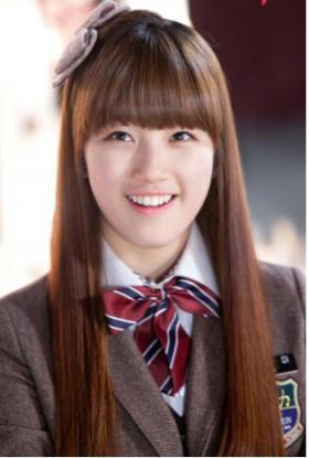 Suzy ช่วยเหลือพ่อแม่ของเธอเปิดร้านคอฟฟี่ชอปใหม่