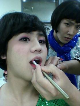 โยซบ (Yoseob) และลีจุน (Lee Joon) ถ่ายภาพด้วยกัน?