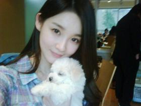 คังมินคยอง (Kang Min Kyung) อวดสุนัขตัวโปรด?