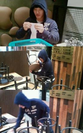 คิมจงกุ๊ก (Kim Jong Kook) เป็นพนักงานชั่วคราวที่ร้านอาหาร HaHa!