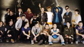 จางวูฮยอค (Jang Woo Hyuk) เผยภาพทีมงานถ่าย MV ใหม่