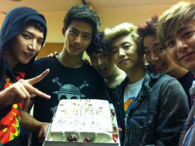 ทัวร์คอนเสิร์ตครั้งแรกของวง 2PM ที่ญี่ปุ่นประสบความสำเร็จ!