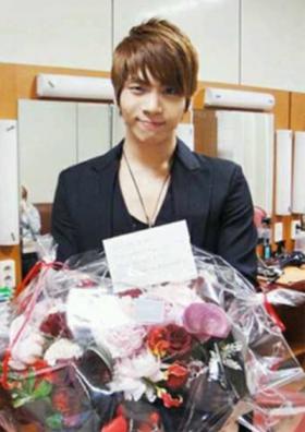 จงฮยอน (Jong Hyun) อัพเดทภาพของเขาจาก Immortal Song 2