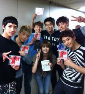 แฟนๆ ให้ความสนใจในเรื่องขนาดของศรีษะของนิชคุณ (Nichkhun)?