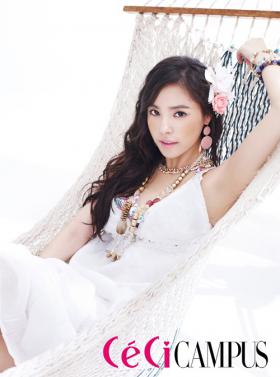 มินฮโยริน (Min Hyo Rin) ถ่ายภาพในนิตยสาร CeCi!