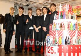 วง 2PM ไปร่วมงานฉลองครบรอบ 125 ปีของ Coca Cola 