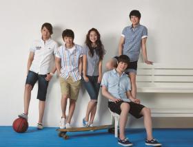 ภาพวง C.N. Blue และโซฮโยริน (Seo Hyo Rin) ถ่ายด้วยกันสำหรับ Bang Bang