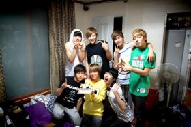 วง Infinite ฉลองครบรอบ 1 ปีของพวกเขา!